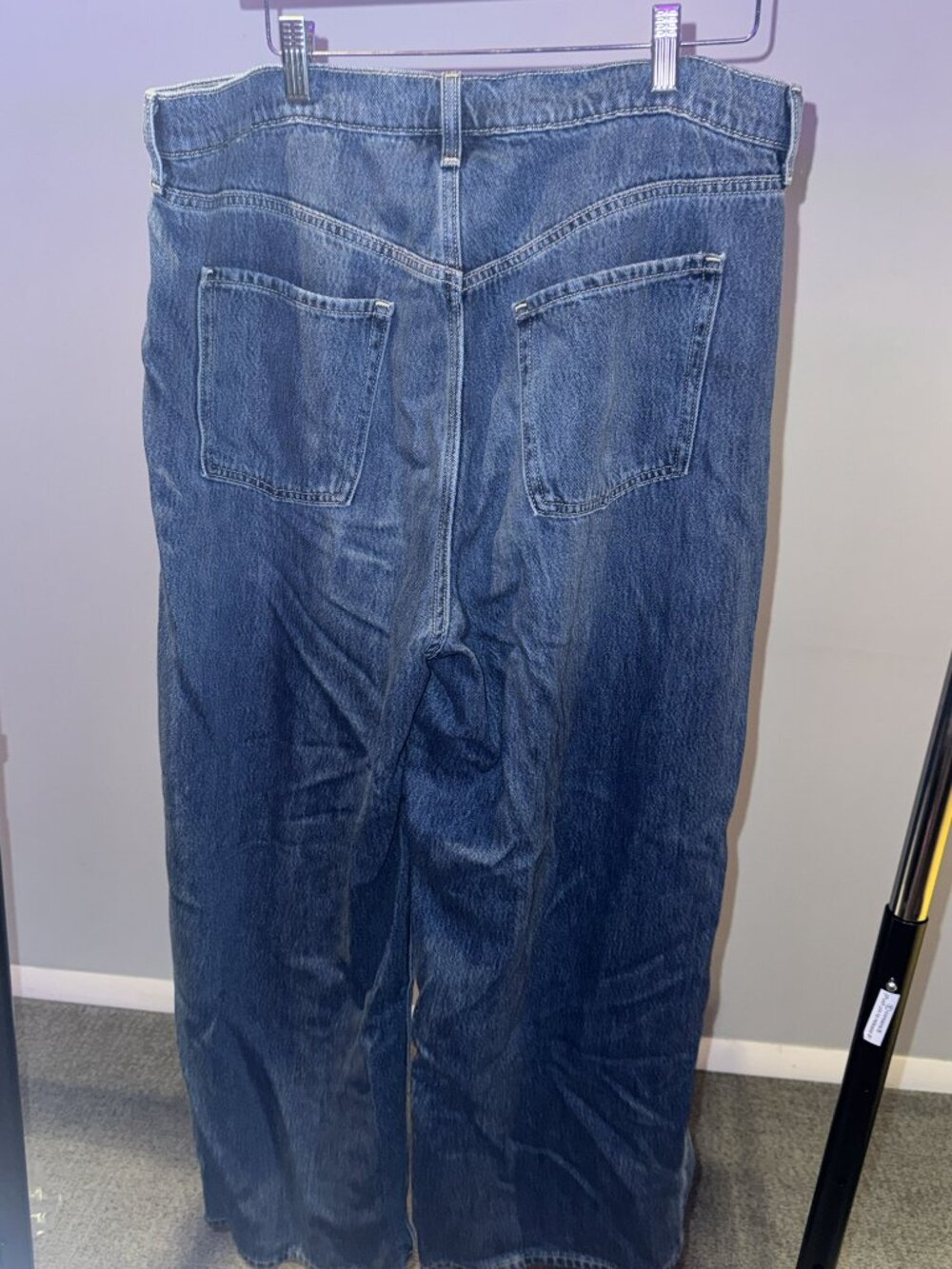 Old Navy High-Rise Baggy Wide-Leg Drapey Jeans Size 14 Medium Wash - Picture 2 of 3